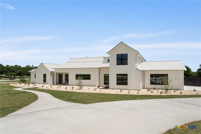 $1,395,000 | 298 Glenview Circle, Belton, TX 76513