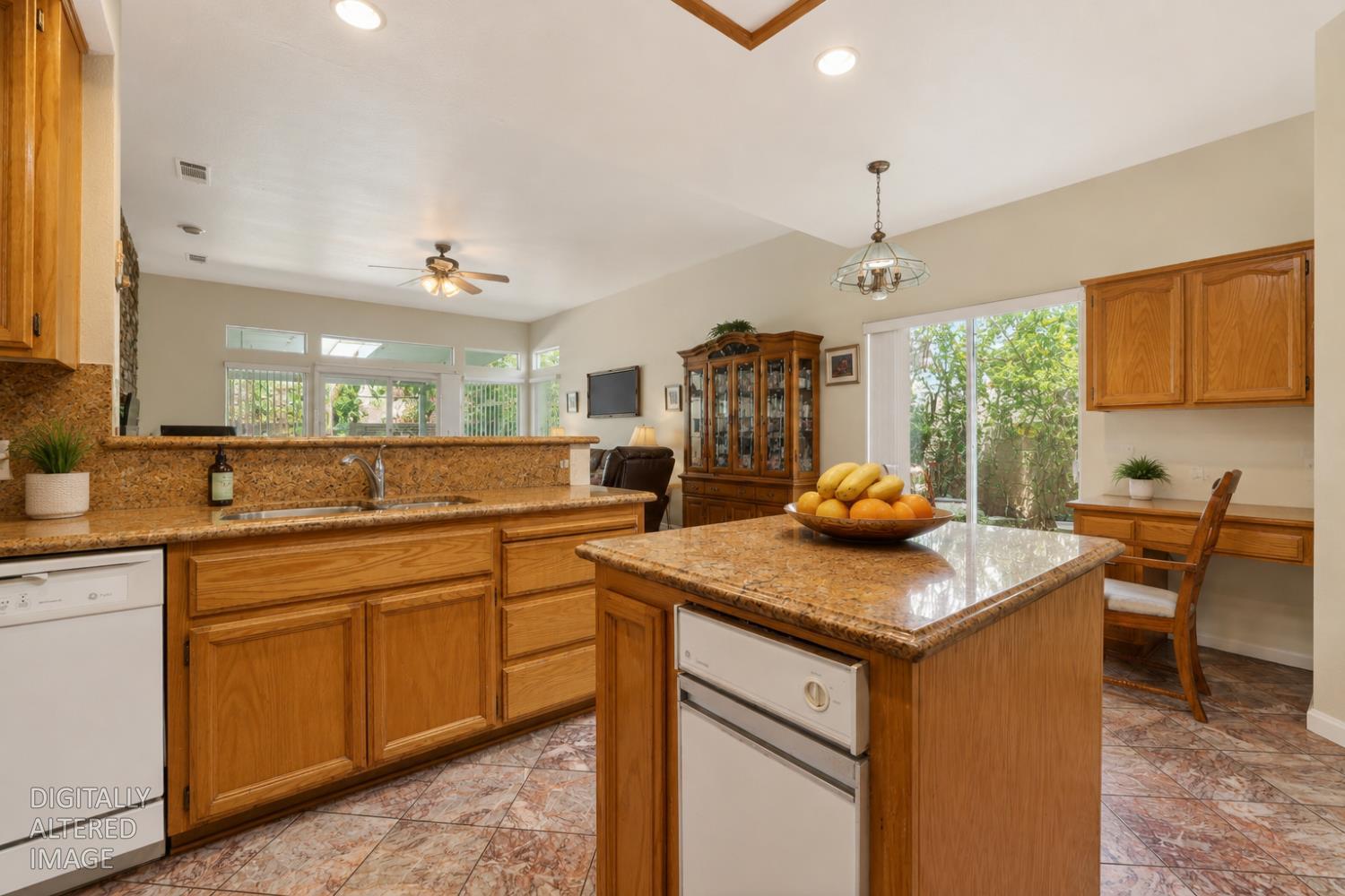 6141 Hall Lane Carmichael, CA 95608 - Photo 9 of 36