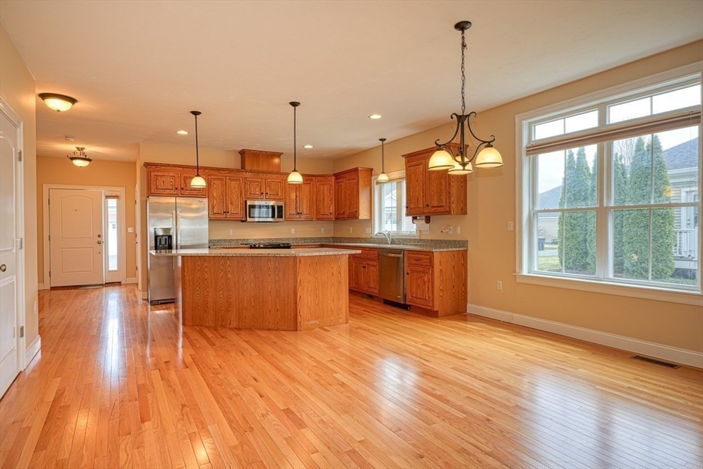 89 Red Maple Run, Unit 89 Norfolk, MA 02056 - Photo 11 of 32