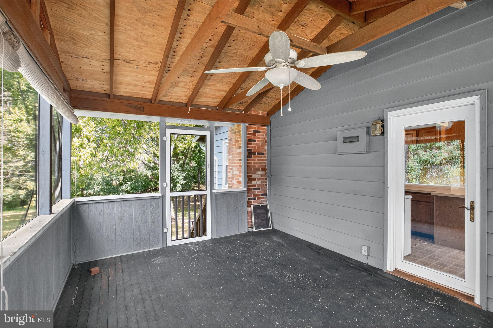 7374 Roxbury Avenue Manassas, VA 20109 - Photo 22 of 42 a view of an empty room with a window