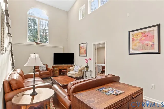 $475,000 | 517 West Riverside Drive, Lanexa, VA 23089