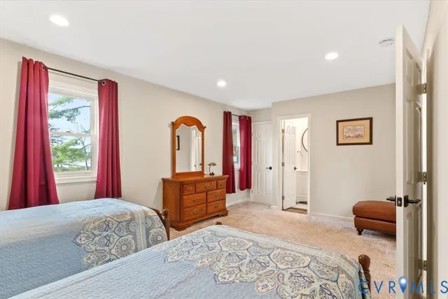 $475,000 | 517 West Riverside Drive, Lanexa, VA 23089