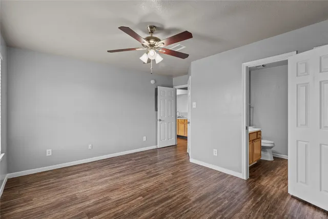 $1,300 | 113 Green Isle Avenue, Unit 113, Dickinson, TX 77539