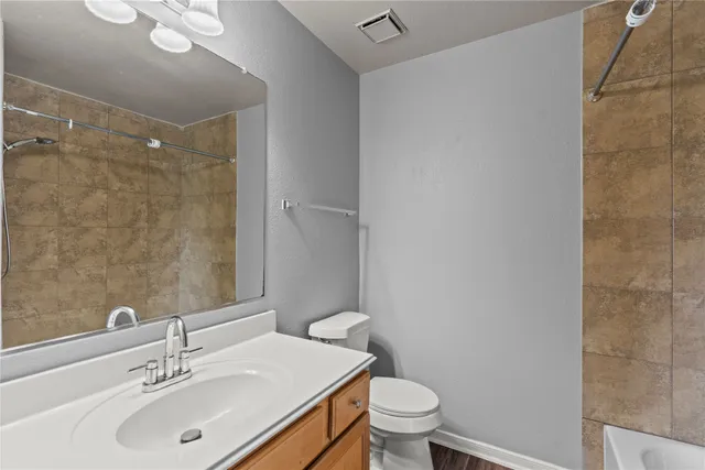 $1,300 | 113 Green Isle Avenue, Unit 113, Dickinson, TX 77539