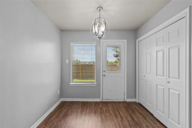 $1,300 | 113 Green Isle Avenue, Unit 113, Dickinson, TX 77539