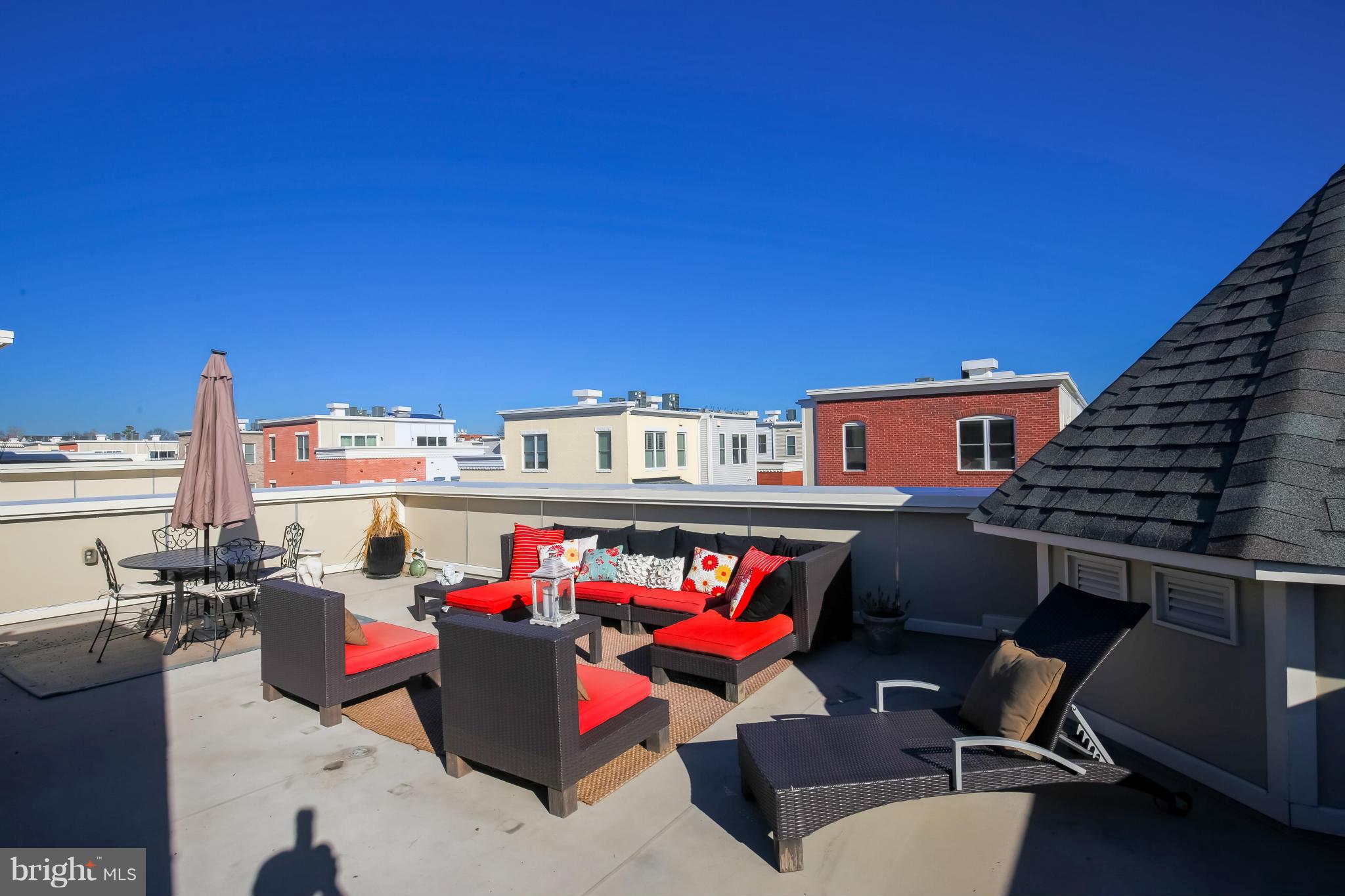 312 L Street Southeast Washington, DC 20003 - Photo 21 of 29 a front view of a house with sitting area