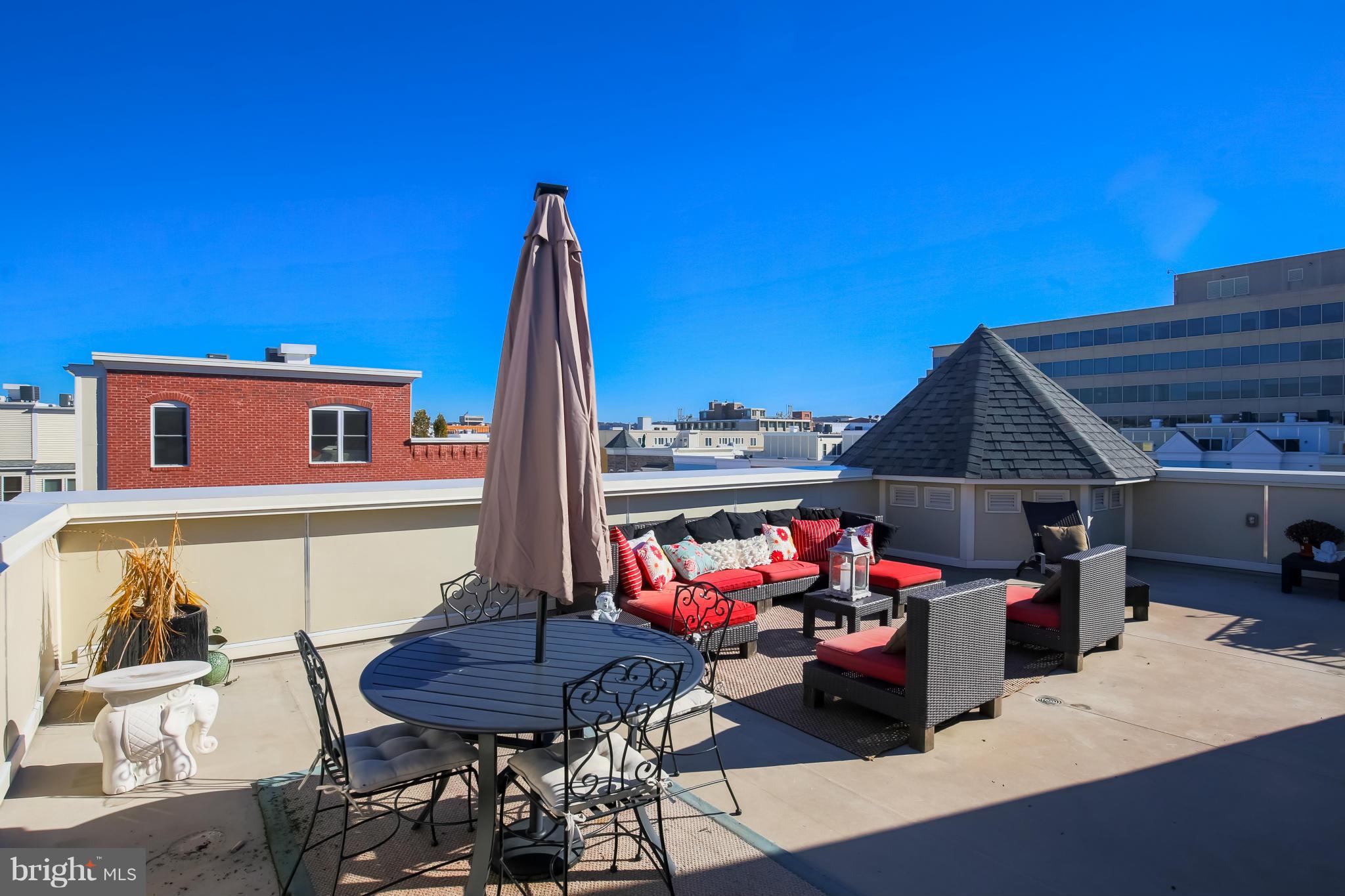 312 L Street Southeast Washington, DC 20003 - Photo 22 of 29 a view of a chairs and table in patio