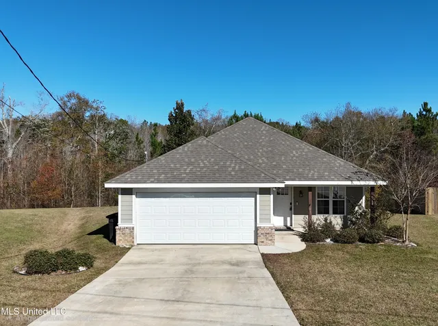 $215,000 | 75 Logaras Circle, Purvis, MS 39475