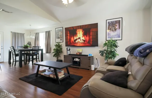 $215,000 | 75 Logaras Circle, Purvis, MS 39475