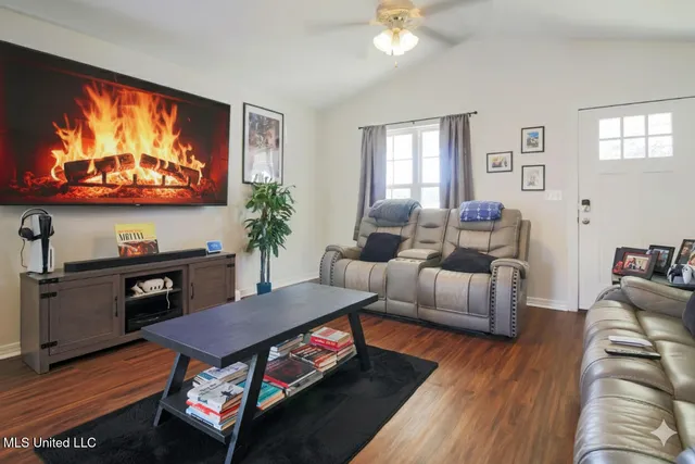 $215,000 | 75 Logaras Circle, Purvis, MS 39475