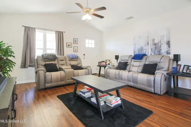 $215,000 | 75 Logaras Circle, Purvis, MS 39475