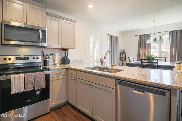 $215,000 | 75 Logaras Circle, Purvis, MS 39475