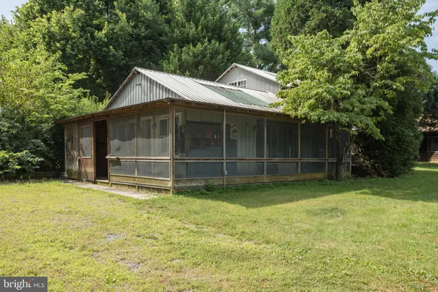 $495,000 | 218 Treadwell Street, Berryville, VA 22611