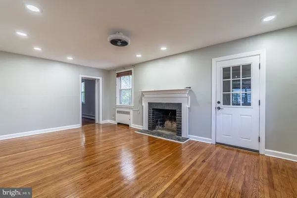 $3,400 | 644 Meetinghouse Road, Elkins Park, PA 19027