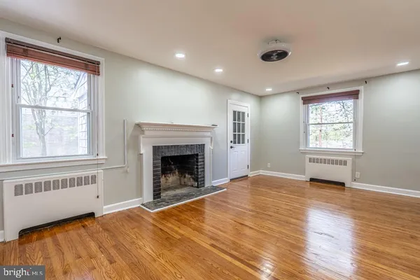 $3,400 | 644 Meetinghouse Road, Elkins Park, PA 19027