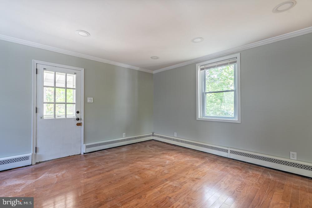 644 Meetinghouse Road Elkins Park, PA 19027 - Photo 19 of 39 Bright and airy blank canvas awaits.