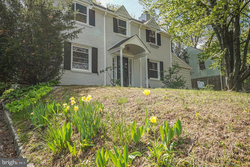 644 Meetinghouse Road Elkins Park, PA 19027 - Photo 2 of 39 Charming home with blooming garden.
