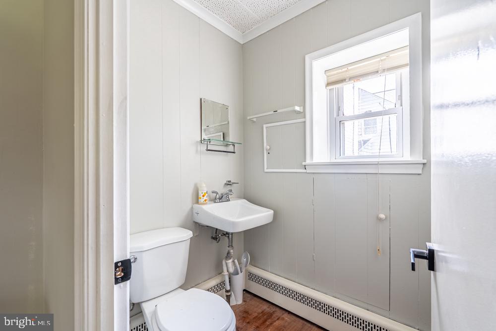 644 Meetinghouse Road Elkins Park, PA 19027 - Photo 21 of 39 Bright and airy bathroom retreat.