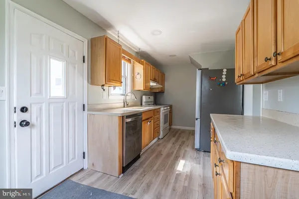 $3,400 | 644 Meetinghouse Road, Elkins Park, PA 19027