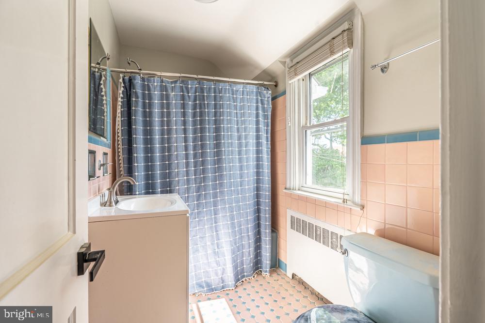 644 Meetinghouse Road Elkins Park, PA 19027 - Photo 26 of 39 Charming vintage bathroom retreat.