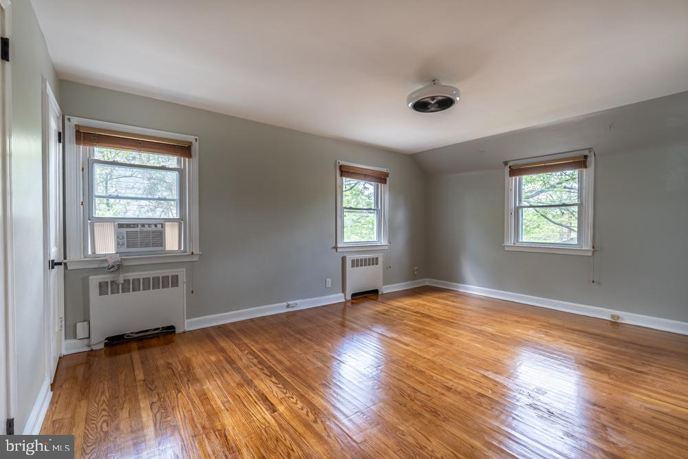 644 Meetinghouse Road Elkins Park, PA 19027 - Photo 27 of 39 Bright and airy space with charm.