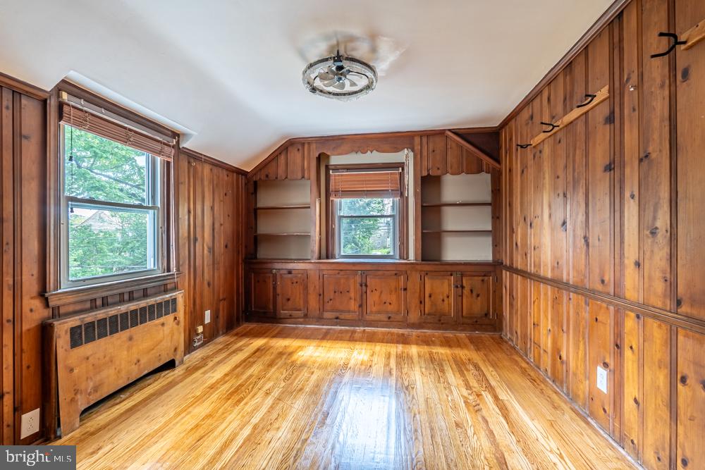 644 Meetinghouse Road Elkins Park, PA 19027 - Photo 35 of 39 Warm wood accents in a cozy room.
