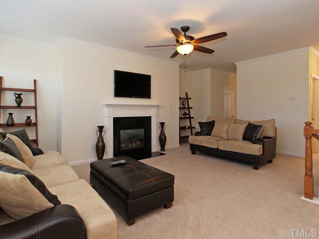 8317 Primanti Boulevard Raleigh, NC 27612 - Photo 9 of 21 NEUTRAL COLORS!
