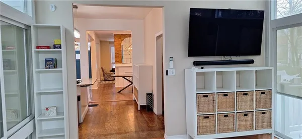 a view of a livingroom with furniture