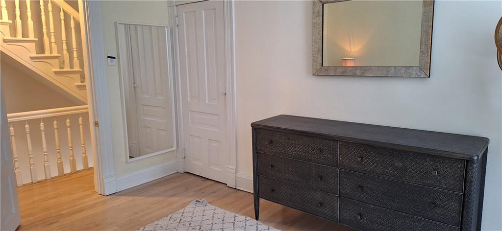 548 South Graham Street Pittsburgh, PA 15232 - Photo 27 of 49 a view of a dresser