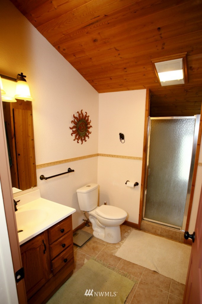 4322 Jones Road Sumas, WA 98295 - Photo 13 of 25