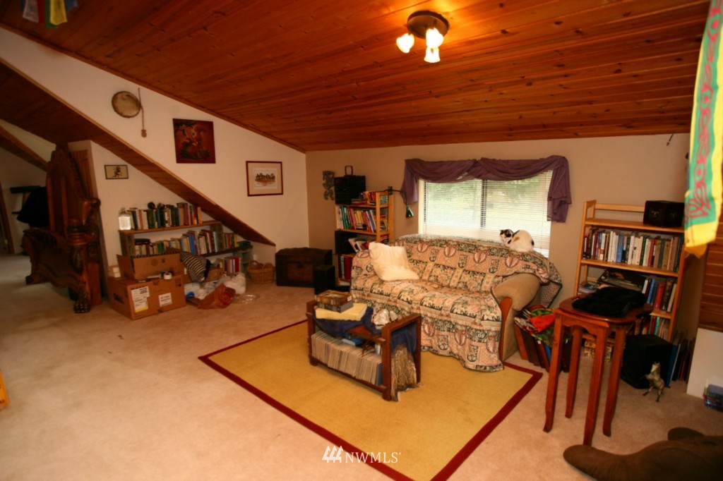 4322 Jones Road Sumas, WA 98295 - Photo 5 of 25