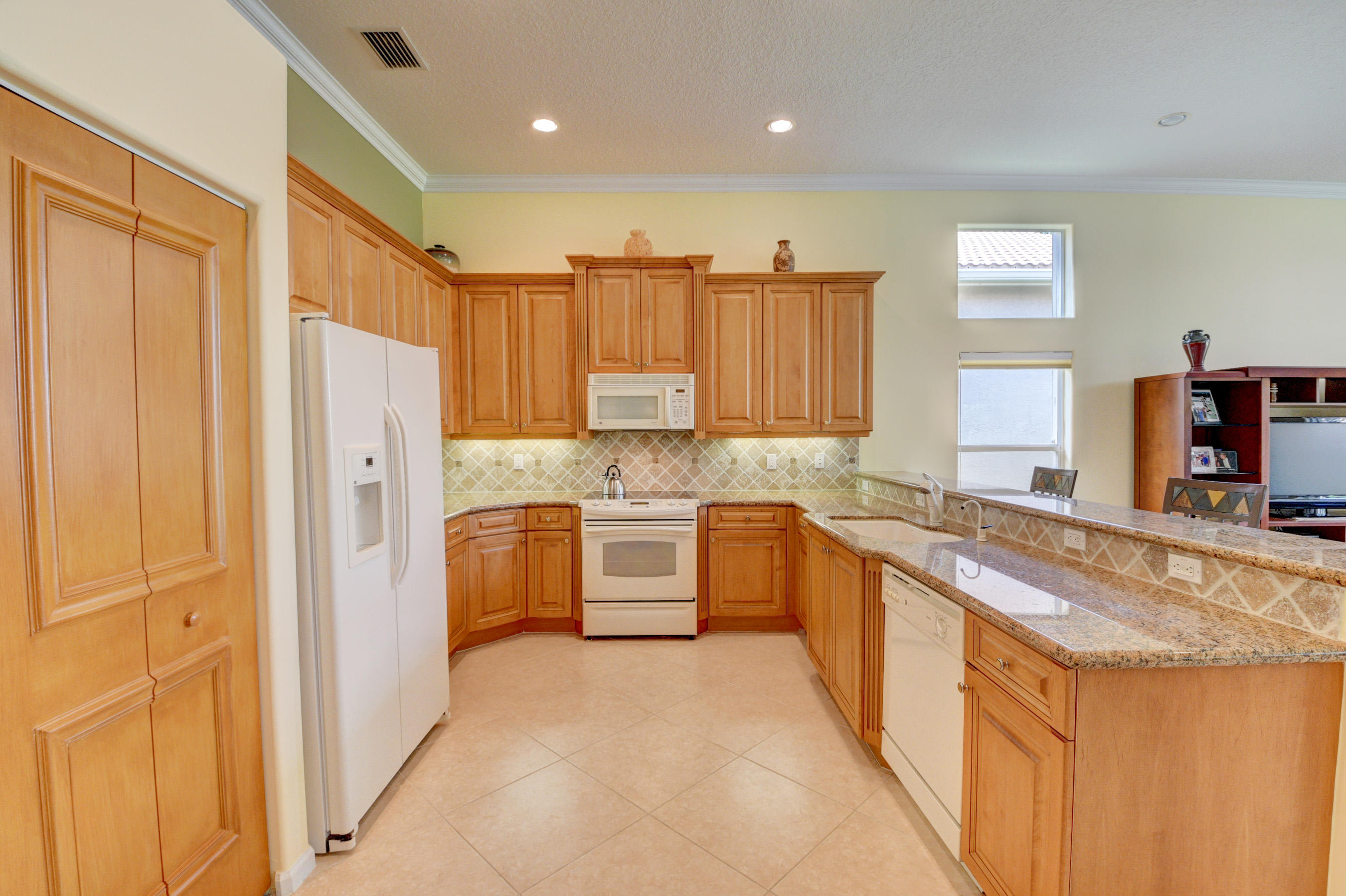 7256 Imperial Beach Circle Delray Beach, FL 33446 - Photo 12 of 41 DSC_4496_497_498_499_500