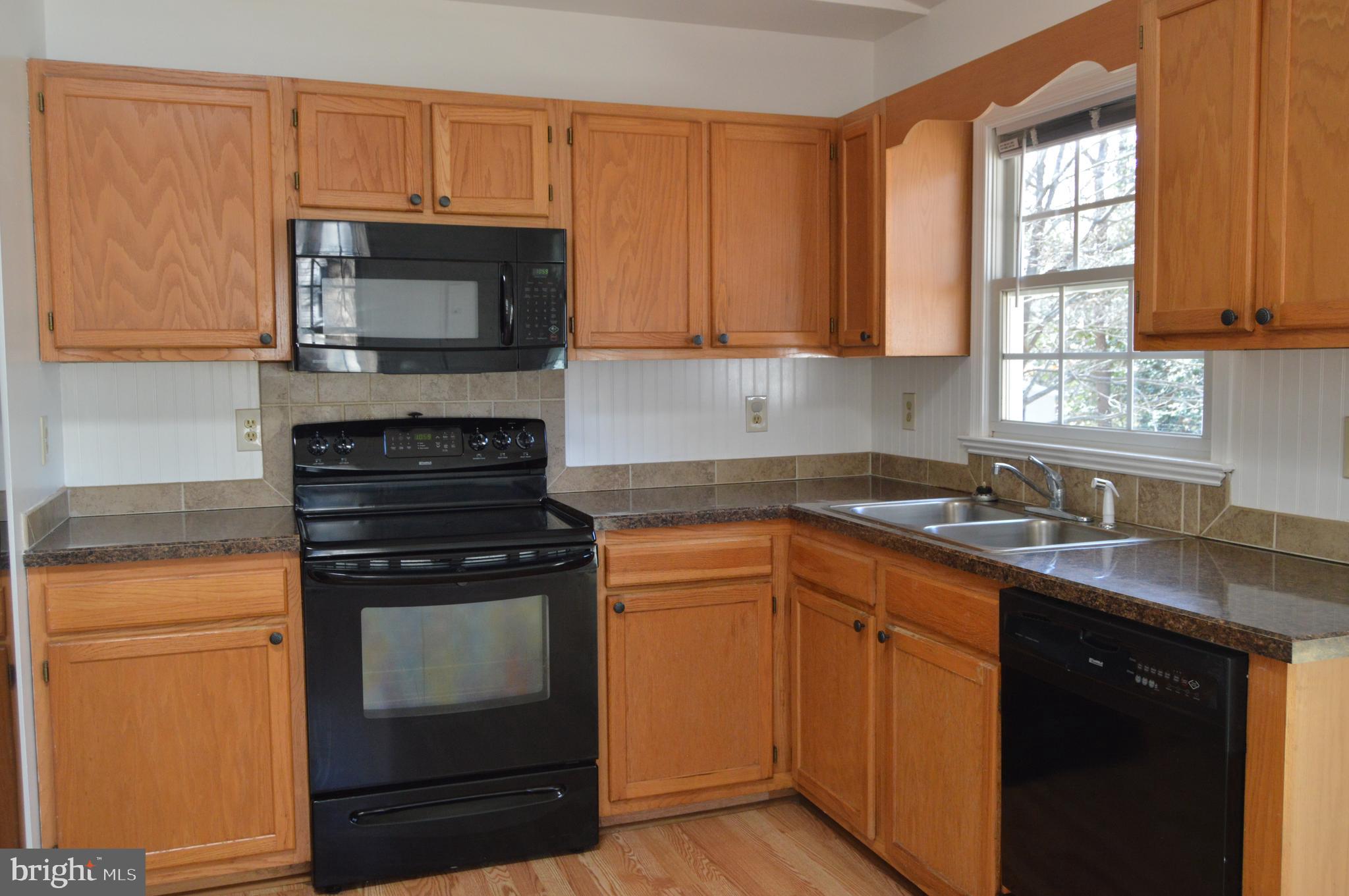 12232 Birkdale Road Ruther Glen, VA 22546 - Photo 9 of 24 Kitchen