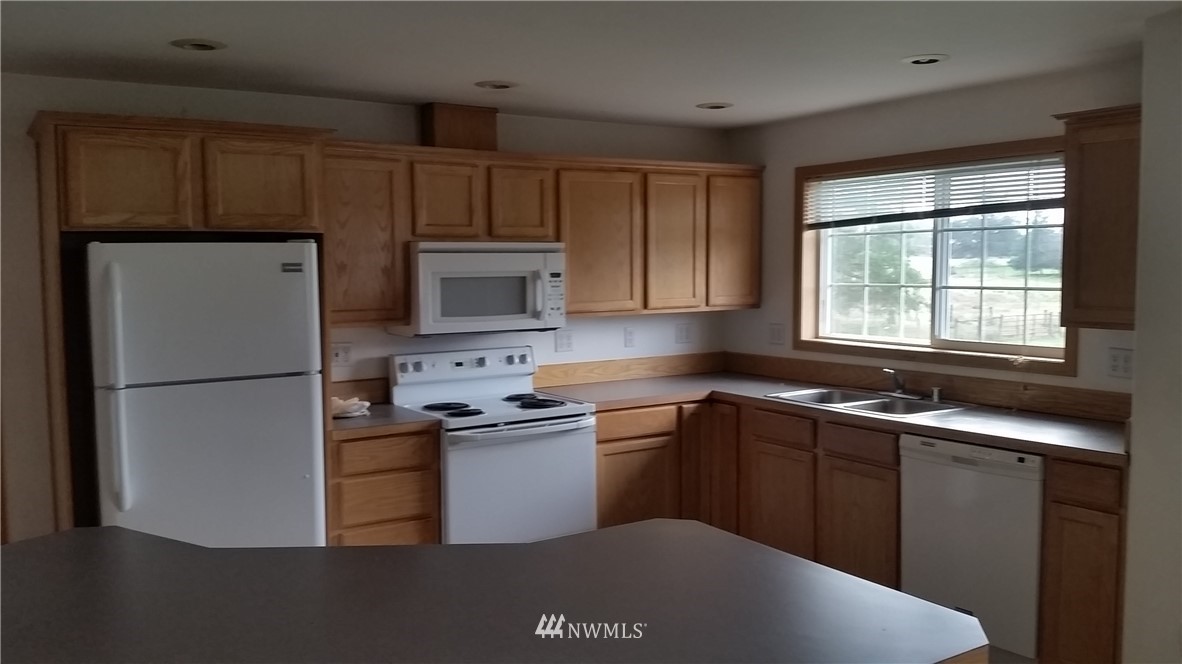 120-9 Kakela Road Winlock, WA 98596 - Photo 2 of 25