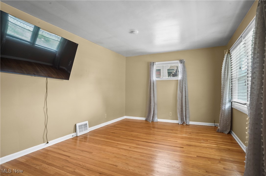 1071 Chalker Street Akron, OH 44310 - Photo 10 of 23 Gallery Image 10