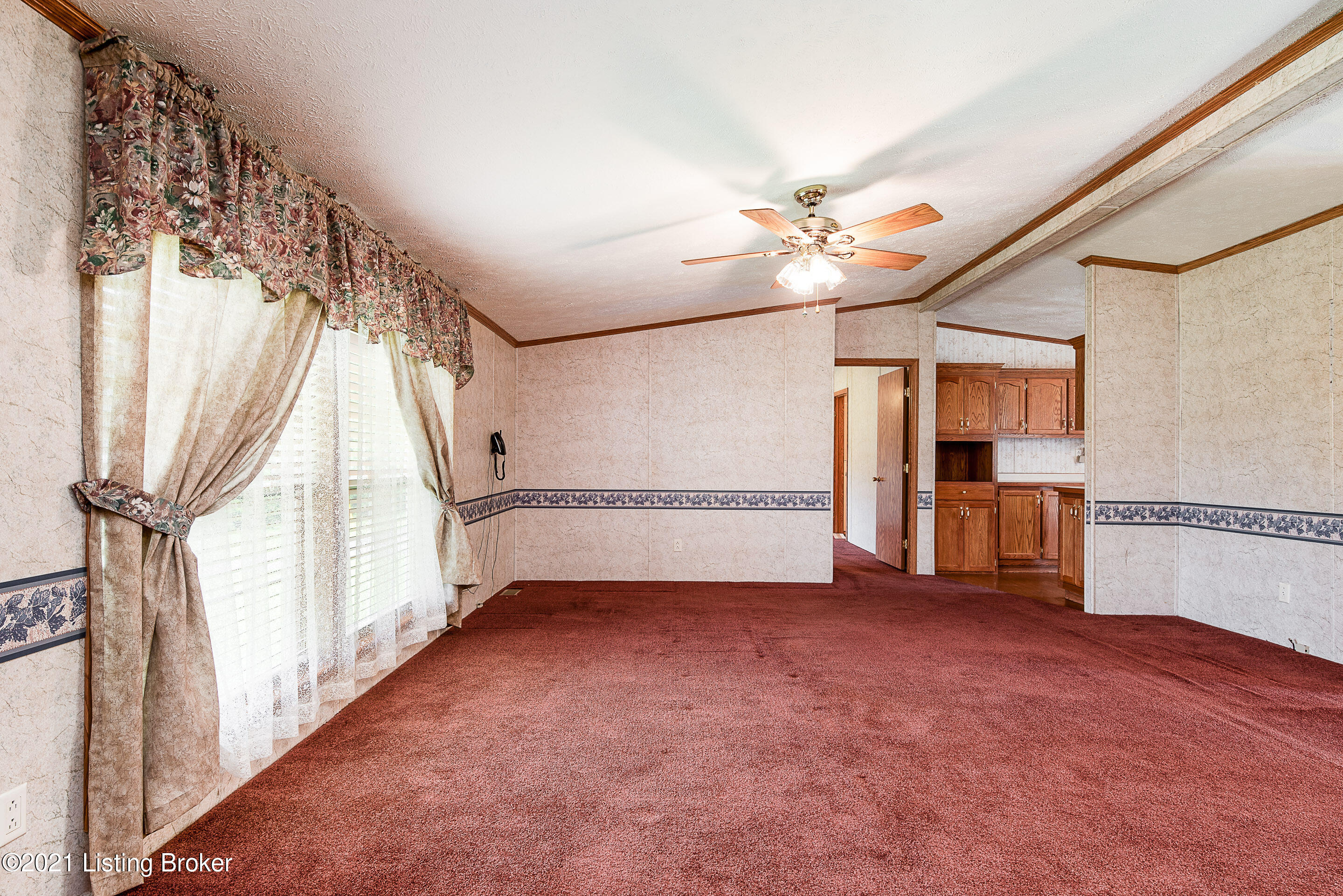 1460 Rock Ridge Road Brandenburg, KY 40108 - Photo 6 of 28 Living Room
