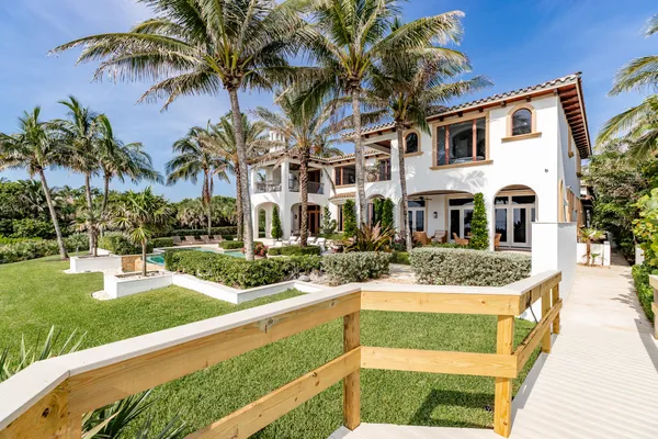$24,995,000 | 10 Ocean Drive, Vero Beach, FL 32963
