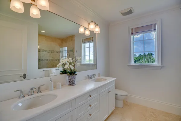$24,995,000 | 10 Ocean Drive, Vero Beach, FL 32963