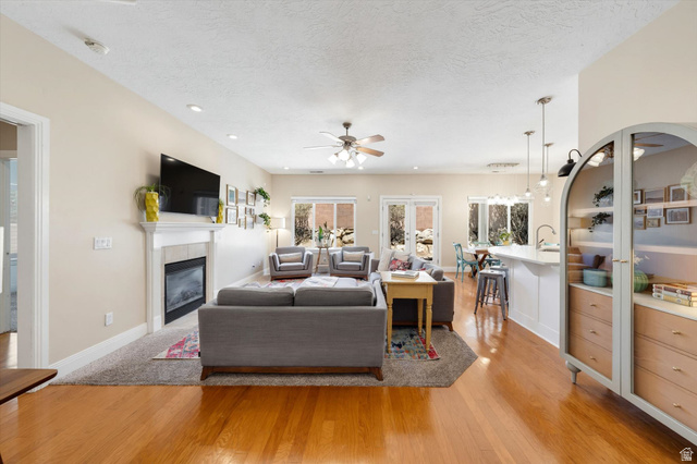 621 East 940 South St. George, UT 84790 - Photo 14 of 55 Living room