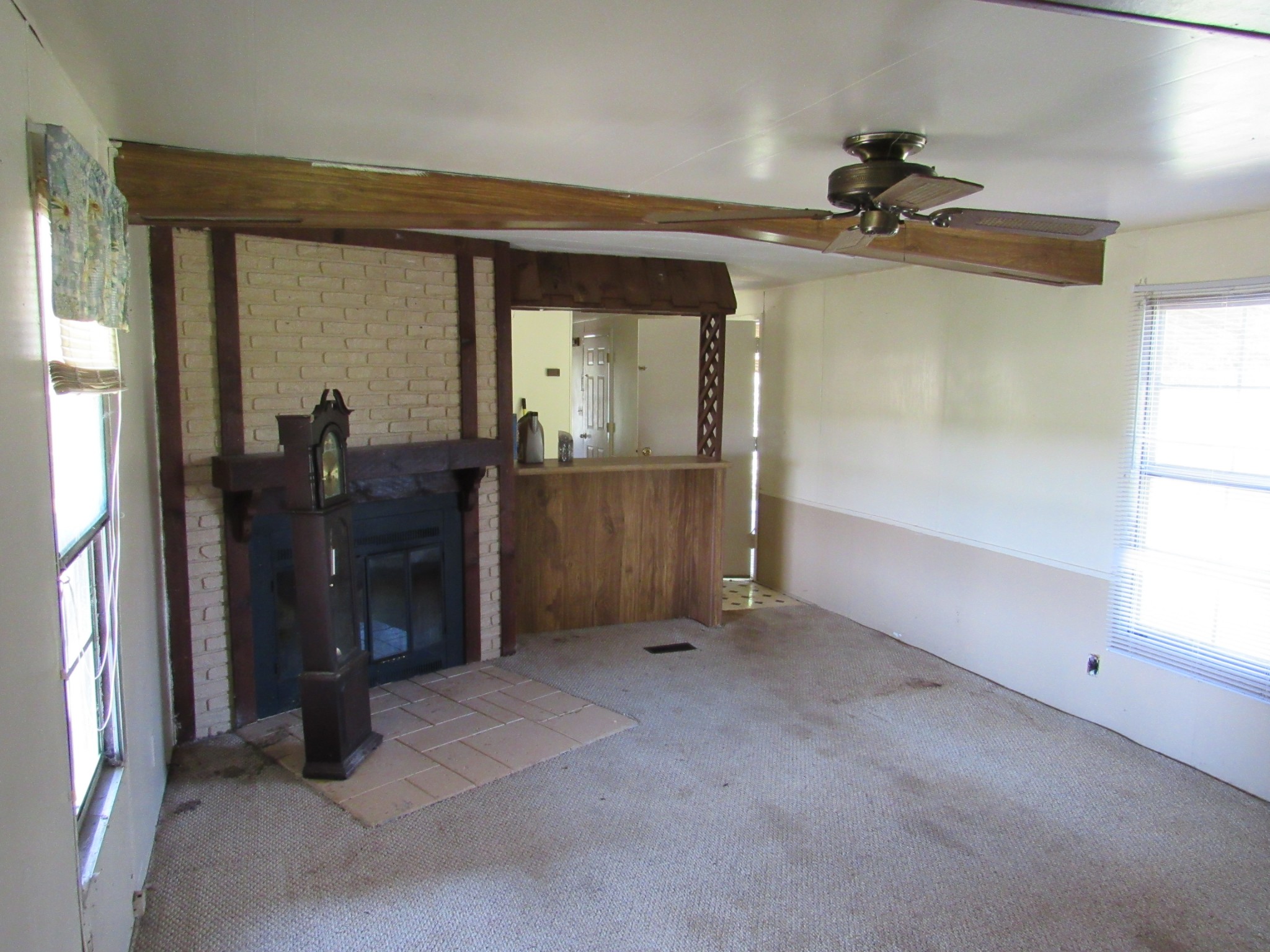 4438 Gnat Hill Road Manchester, TN 37355 - Photo 3 of 9 a view of an empty room and window