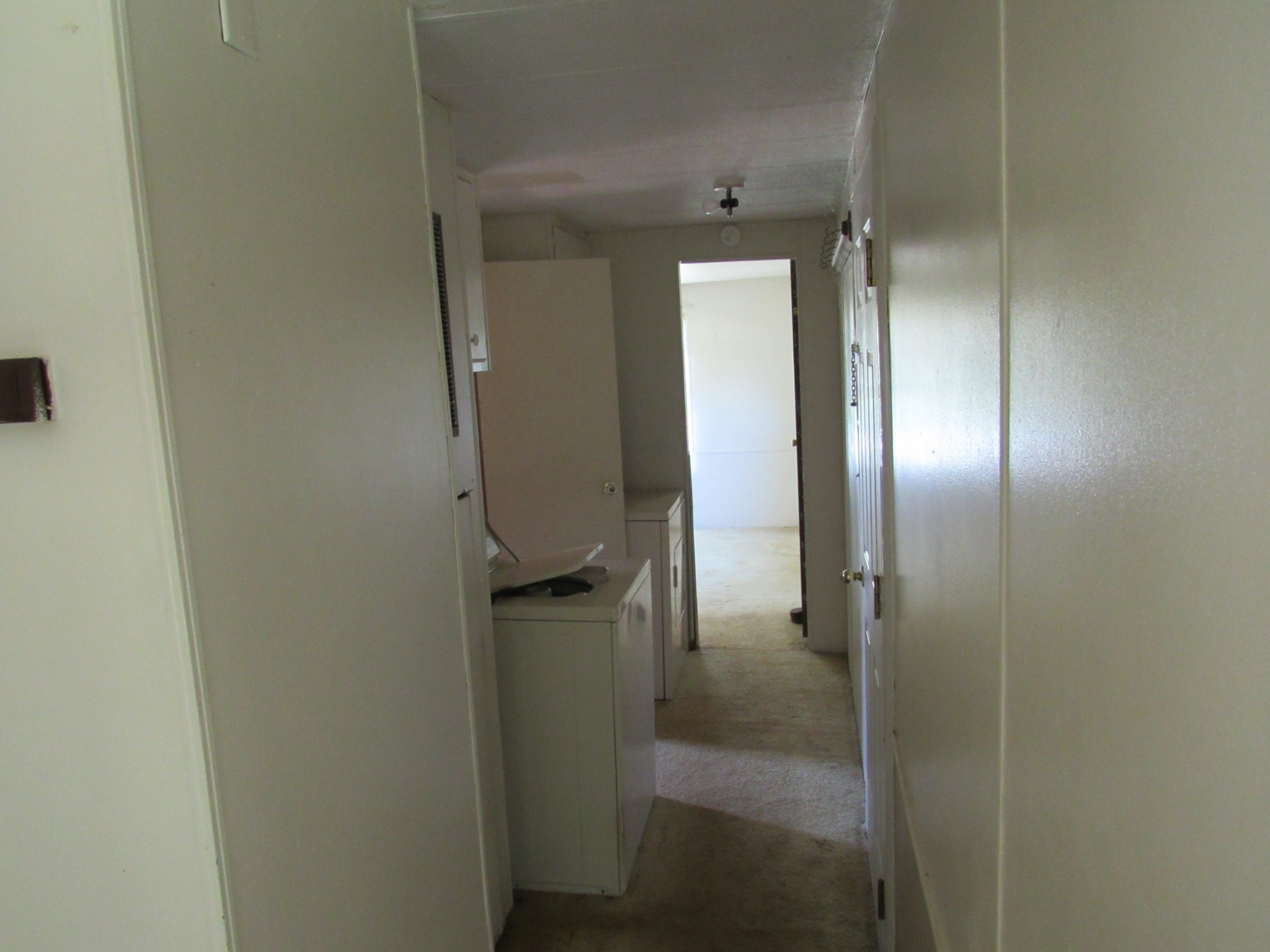 4438 Gnat Hill Road Manchester, TN 37355 - Photo 5 of 9 a view of empty room