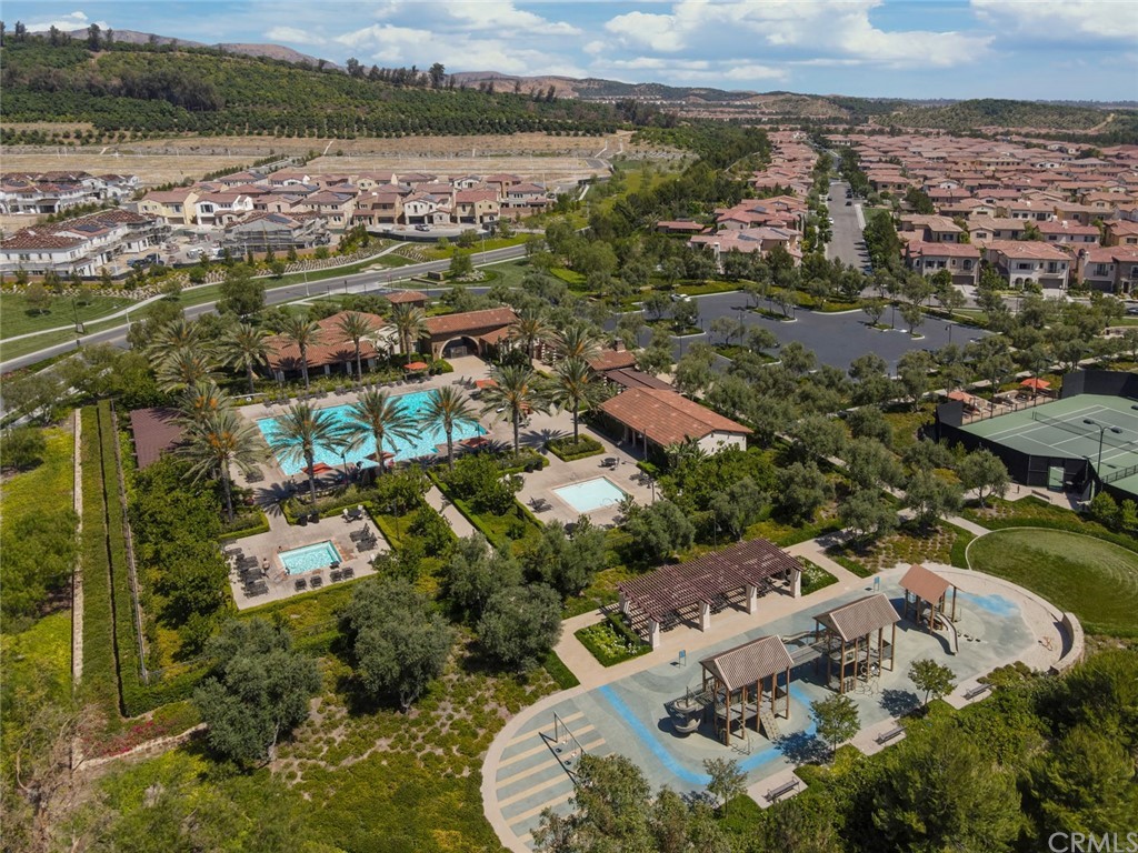 65 Rockinghorse Irvine, CA 92602 - Photo 34 of 43 an aerial view of residential houses with outdoor space