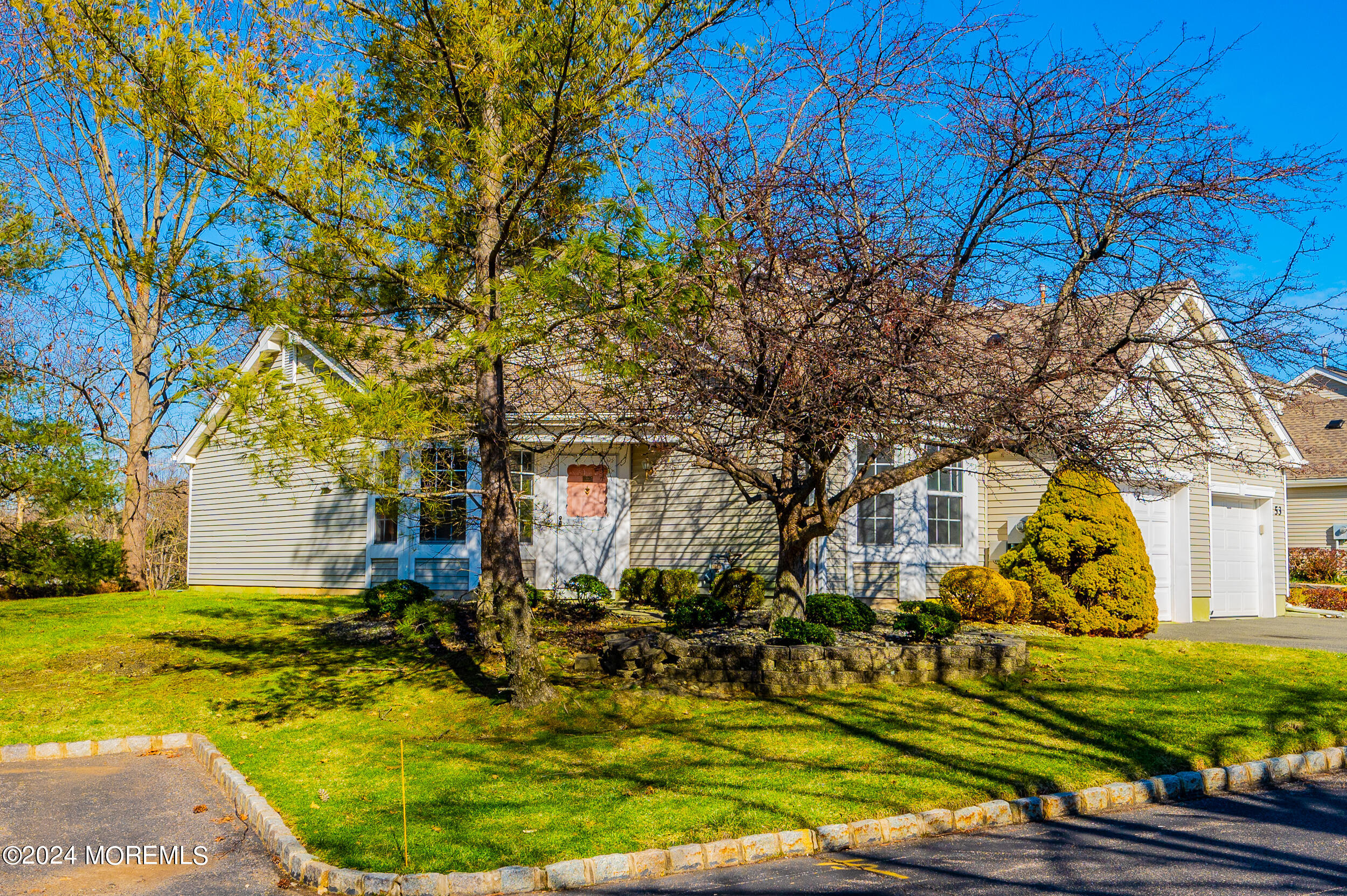 52 Perri Road Freehold, NJ 07728 - Photo 4 of 27 Front 2b