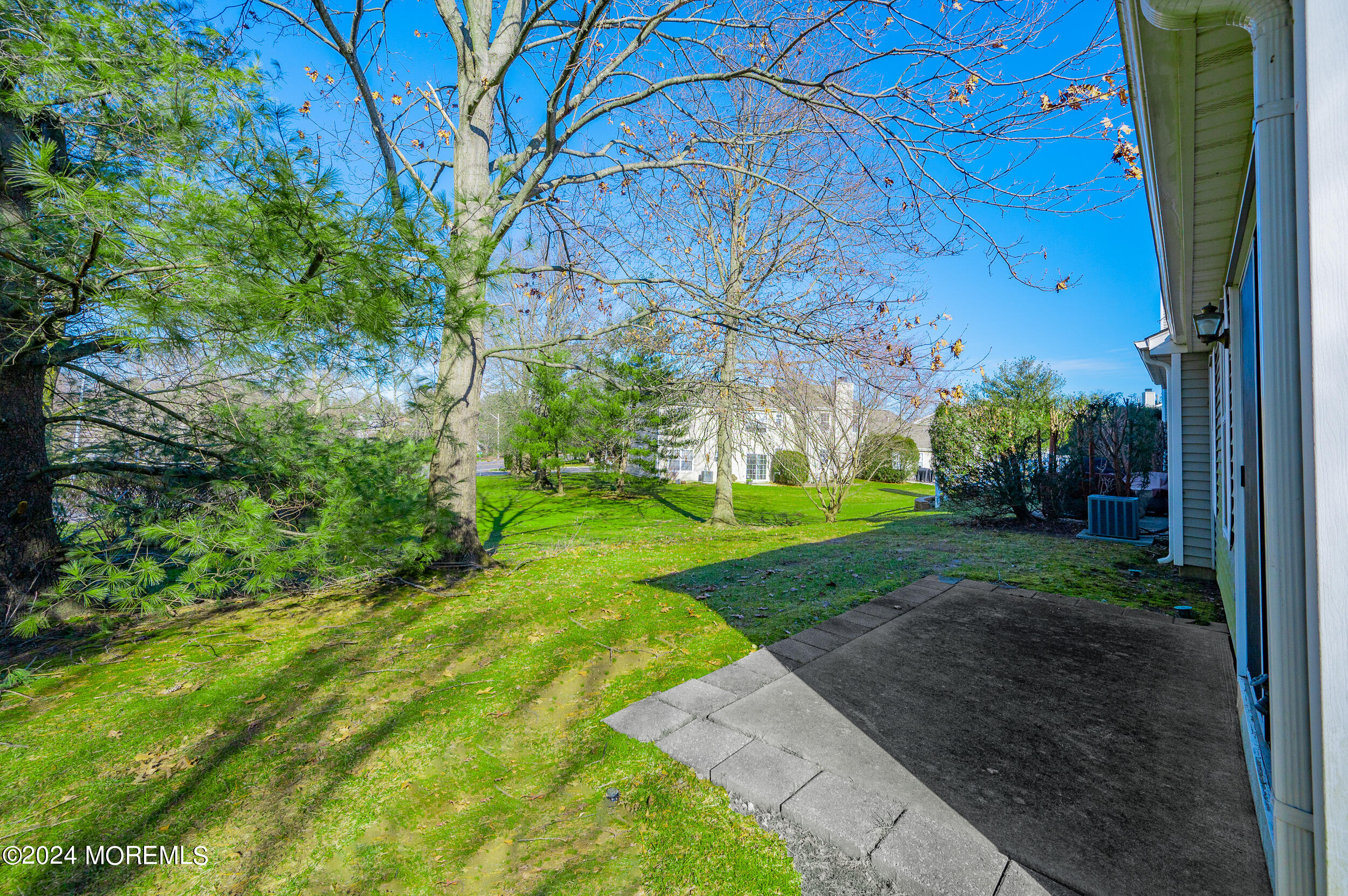 52 Perri Road Freehold, NJ 07728 - Photo 6 of 27 Back 1