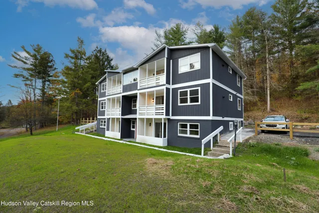 $2,100 | 3191 Highway 23, Unit 3, Hillsdale, NY 12529