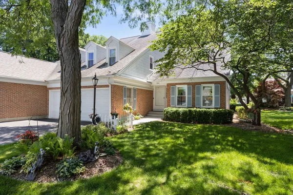 $559,900 | 809 Willow Hills Lane, Prospect Heights, IL 60070
