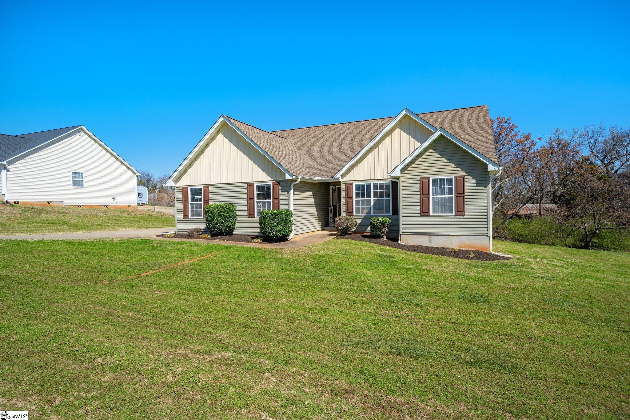 211 Abners Trail Road Greer, SC 29651 - Photo 3 of 27 Gallery Image 3