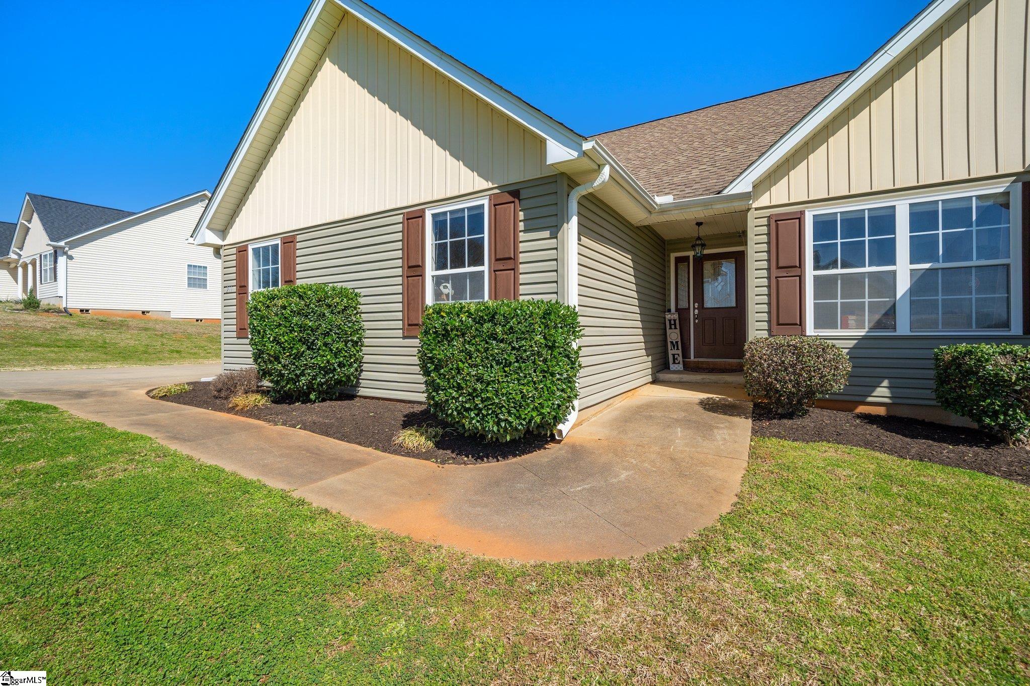 211 Abners Trail Road Greer, SC 29651 - Photo 5 of 27 Gallery Image 5