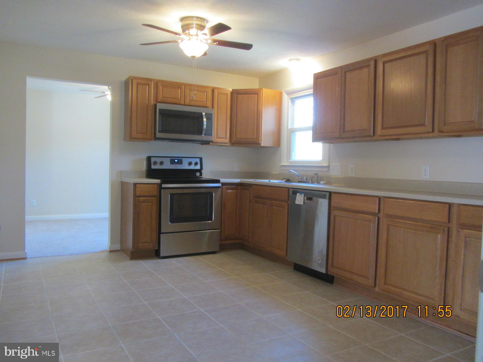 23580 Myrtle Point Road California, MD 20619 - Photo 3 of 17 Kitchen