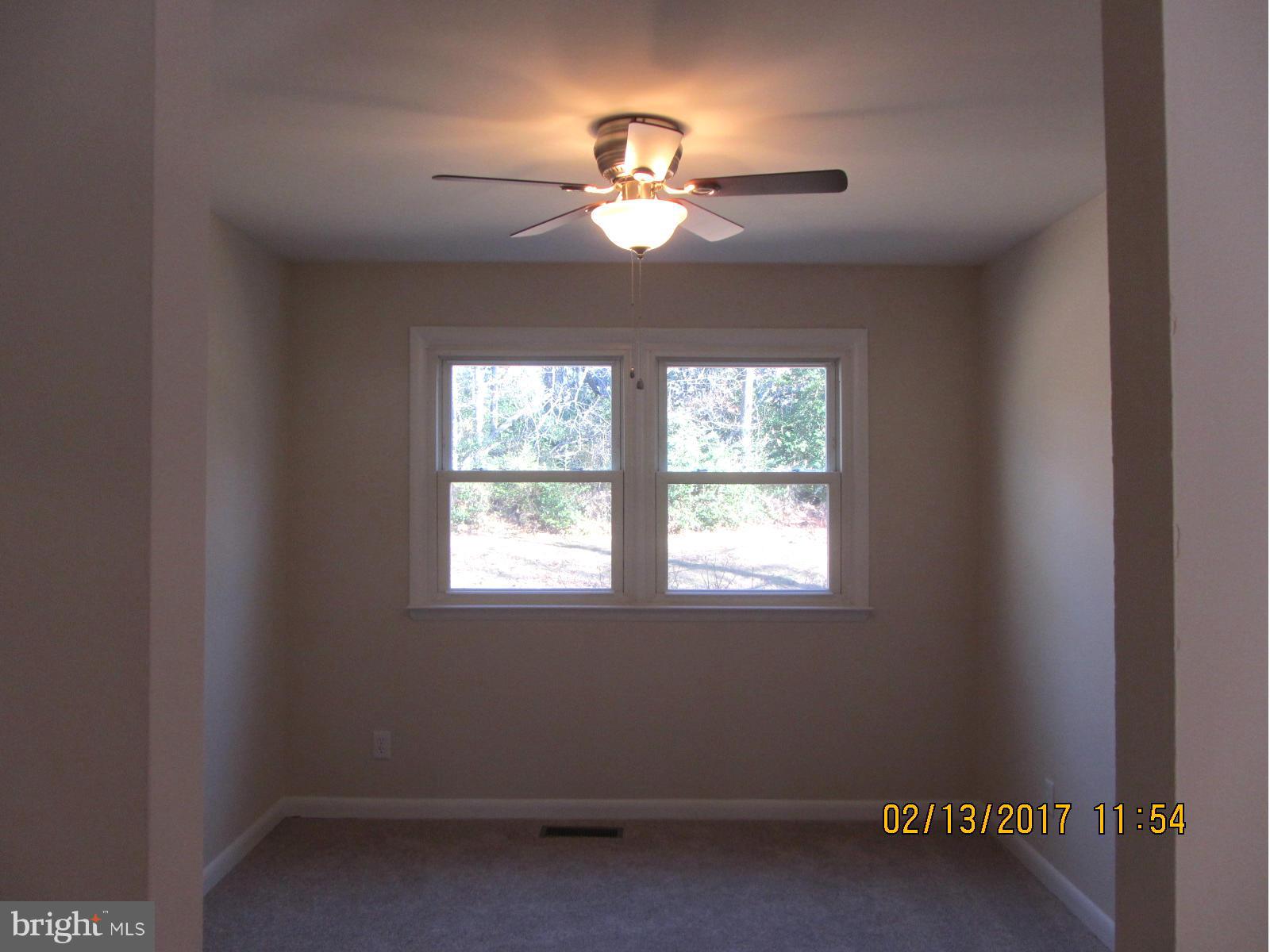 23580 Myrtle Point Road California, MD 20619 - Photo 4 of 17 Dining Room